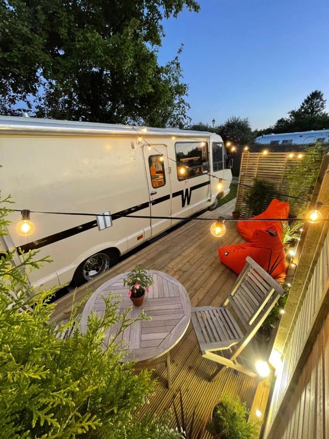 Villa Vintage 1980s Winnebago Oxford