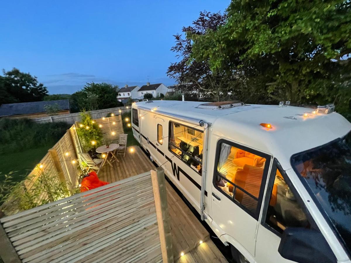 Villa Vintage 1980s Winnebago Oxford